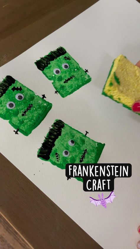 Halloween Crafts Diy, Frankenstein Craft, Halloween Art Projects, Halloween Crafts Preschool, Craft Halloween, Halloween Sensory, Halloween Crafts For Toddlers, October Crafts, Fall Arts And Crafts