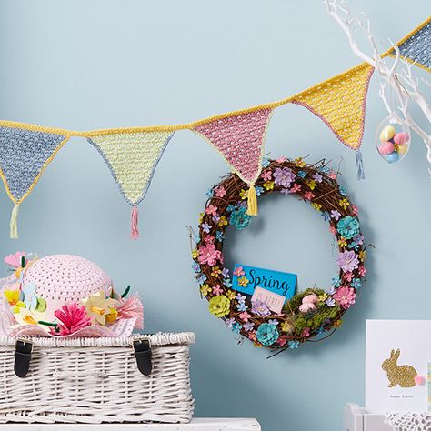 Amigurumi & Crochet Ideas | Hobbycraft Things To Make With Yarn, Summer Bunting, Granny Square Slippers, Bunting Crochet, Colourful Crochet, Crochet Bunting, Easter Crochet Patterns, Knitted Flowers, Easter Crochet