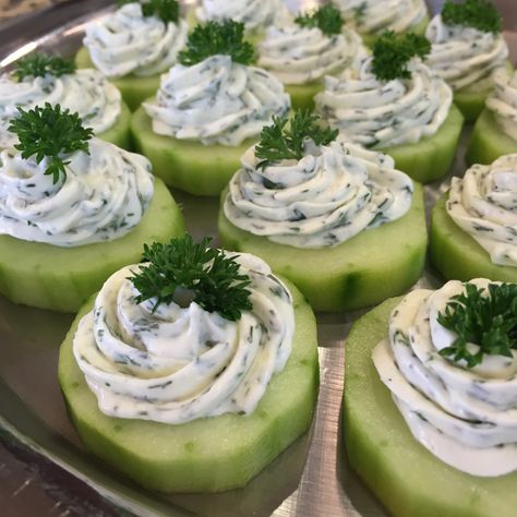 Recipe—Herbed Cucumber Bites Easter Appetizers Easy, Cucumber Appetizers, Small Bites Appetizers, Easter Food Appetizers, Easter Appetizers, Cucumber Bites, Easter Snacks, Tea Party Food, Cucumber Recipes