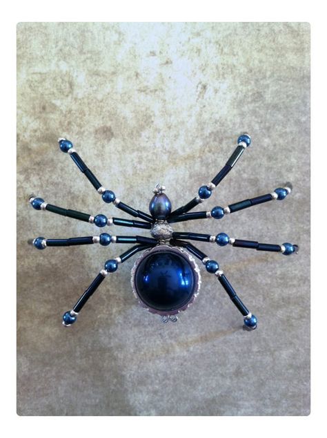 Beaded Spider Tutorial : 11 Steps (with Pictures) - Instructables Spider Tutorial, Christmas Spider, Spider Jewelry, Beaded Spiders, Wire Wrapped Jewelry Diy, Motifs Perler, Jewerly Making, Beaded Crafts, Making Beads