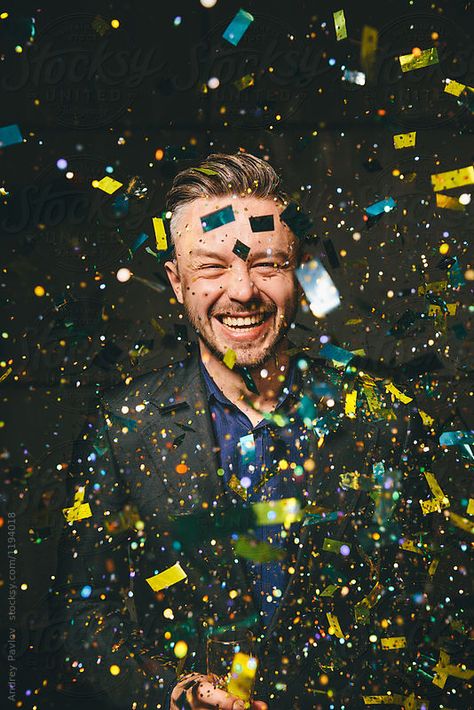 Confetti in front of men dressed in a suit by Andrey Pavlov New Year Photoshoot Ideas, New Year Photoshoot, 21st Birthday Photoshoot, Party Photoshoot, Mens Photoshoot Poses, Birthday Video, Men Photoshoot, New Year's Eve Party, Men Photography