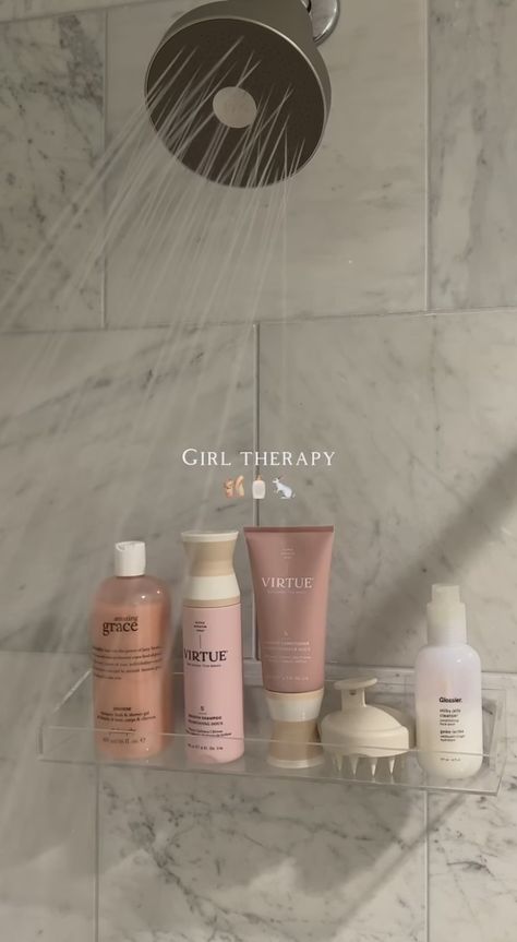 Shower routine Hygiene Aesthetic, Girl Therapy, Pink Lifestyle, Shower Skin Care, Pretty Skin Care, Pink Girly Things, Body Care Routine, Healthy Lifestyle Inspiration, Shower Routine