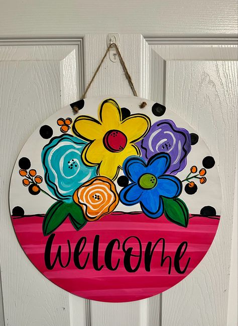 Welcome Art Design, Lazy Susan Crafts, Diy Entrance Decor, Round Mdf Board Painting Ideas, Welcome Sign Front Door Diy Ideas, Circle Painting Ideas Easy, Welcome Painting, Spring Door Decoration, Door Signs Diy