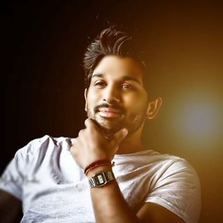 Brown Eyes Aesthetic, Sai Pallavi Hd Images, Allu Arjun Images, Famous Indian Actors, Allu Arjun Hairstyle, Men Fashion Photoshoot, Mens Photoshoot Poses, New Photos Hd, Samantha Photos