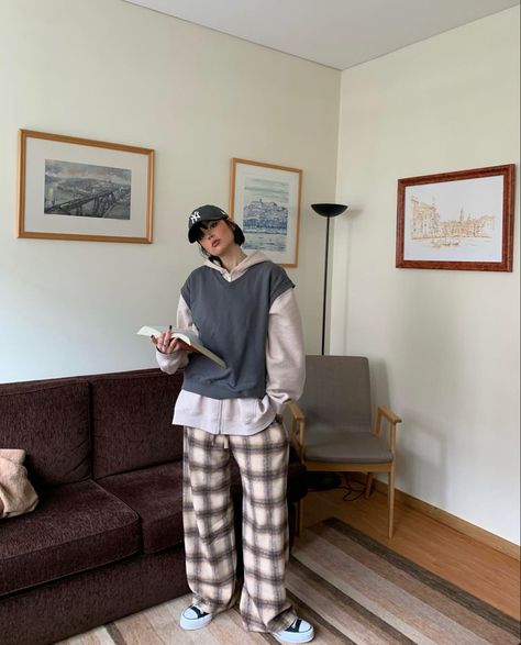 Long Sleeve Outfit, Long Pants Outfit, Muslim Style, Outfit Streetwear, Ootd Ideas, Street Style Summer, Thermal Long Sleeve, Swaggy Outfits, Streetwear Fashion Women