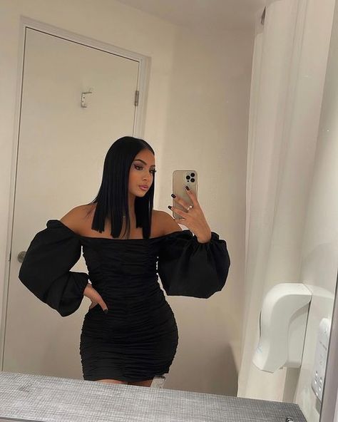 YASS OOTD on Instagram: "🥀" Balayage, Black Fitted Dress Outfit Baddie, Short Hair Front Bangs, Outfits With Black Hair, Short Hair Dress Outfit, Black Hair Shoulder Length, Fitted Dress Outfit, Short Haircuts Black Hair, Black Short Hair