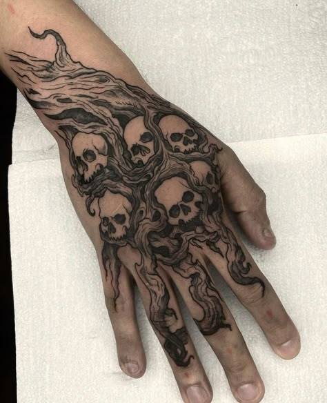 Novus Ordo Seclorum Tattoo, Grim Reaper Shin Tattoo, Shadow Hand Tattoo, Lovecraftian Tattoo Ideas, Creepy Filler Tattoo, Hand Tattoos Masculine, Hand Tattoos Masc, Vampire Hand Tattoo, Dark Hand Tattoos For Men