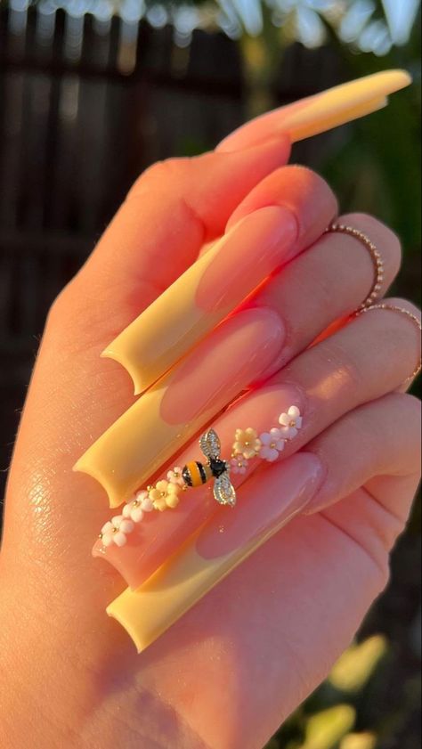 Summer Acrylic Nails Almond, Cute Vacation Nails, Valentines Nails Designs, Cute Valentines Nails, Acrylic Nails Yellow, Nails 23, Trending Summer Nails, Summer Nails 2023, Yellow Nails Design