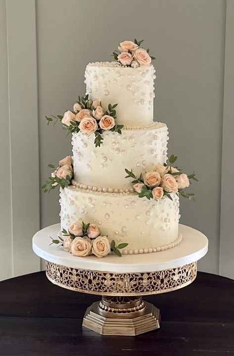 3-Tier Buttercream Wedding Cake, Apton Hall - October 2021 - Sticky Fingers Cake Co Wedding Cake Two Layers, 3 Tier Wedding Cake Ideas, 3 Tier Wedding Cake Designs, Wedding Cakes 3 Tier, Homemade Wedding Cakes, 3 Teir Wedding Cake, Wedding Cake Portions, Wedding Cake 3 Tier, Colonial Wedding