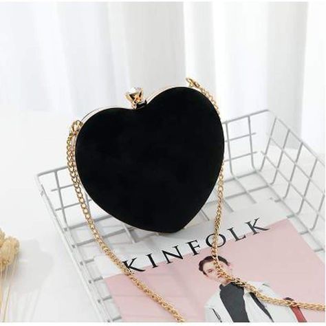 Heart Bags, Clutch Evening Bags, Heart Shaped Bag, Trendy Purses, Girly Bags, Bag Sewing, Stylish Backpacks, Fancy Bags, Accessories Wedding