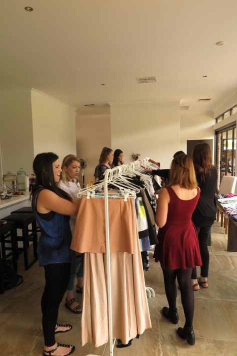 How To Host A Clothing Swap (And Score Second-Hand Clothes For Free!) Clothes Exchange Party, Swap Shop Ideas, Clothing Exchange Party, Clothing Swap Party Ideas, Sip And Swap, Clothing Swap Party, Clothes Swap Party, Environmental Club, Sisterhood Events