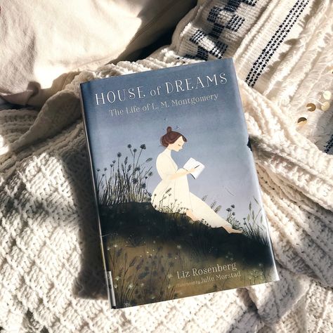 House of Dreams: The Life of L. M. Montgomery Book Review – Tales&Pages Emily Of New Moon, House Of Dreams, L M Montgomery, Life I Want, Difficult Relationship, Happy Stories, John Waters, Anne Shirley, Anne Of Green