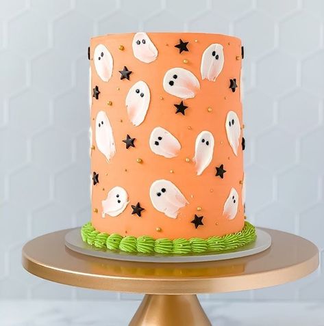 Ghost Smash Cake, Halloween Cake Ideas Birthday, Halloween Cakes Ideas, Ghost Cakes, Spooky Brownies, Halloween Cake Design, Halloween Cake Ideas, Cute Halloween Cakes, Halloween Birthday Cake