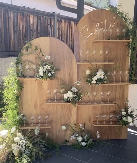 Champagne Walls, Party Rental Ideas, Mexican Bridal Showers, Drink Display, Champagne Wall, Dream Wedding Decorations, Champagne Party, Wedding Wall, Wedding Drink