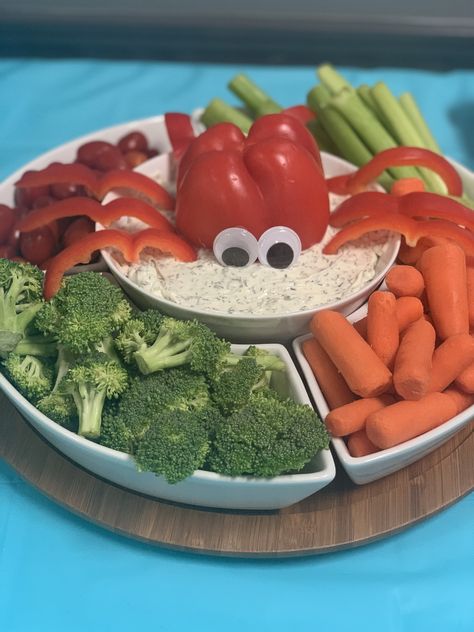 Brookie Cookies, Beach Theme Food, Diy Octopus, Food Art For Kids, Amazing Food Decoration, Fiesta Tropical, Charcuterie Inspiration, Ocean Party, Raw Foods