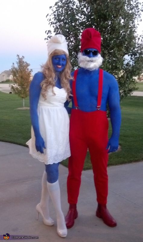 Samantha: My husband and I have been attending this same Halloween Party for the past 11 years. The bar is set fairly high since we all are competitive when it comes... Smurfette Costumes, Smurf Halloween, Smurf Costume, Cartoon Fancy Dress, Kostuum Halloween, Halloween Parejas, Diy Couples Costumes, Halloween Costumes 2016, Cute Couple Halloween Costumes