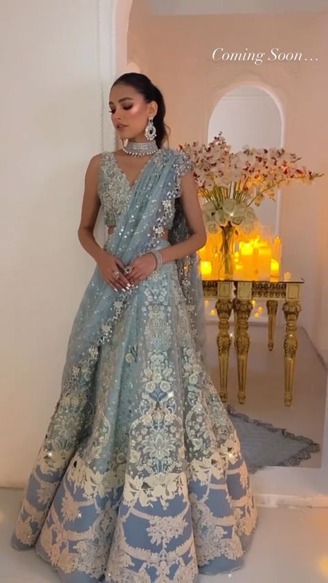 Indian Prom Dresses, Mehandi Outfit, Indian Wedding Guest Dress, Indian Outfits Modern, Desi Dress, Latest Bridal Lehenga, Indian Outfits Lehenga, Wedding Lehenga Designs, Indian Bride Outfits