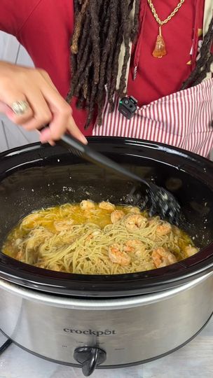 slow cooker shrimp scampi dinner. | slow cooker shrimp scampi dinner. This original video is produced by Ryan R, Rick Lax, and Network Media LLC. This video was filmed and edited by Ryan R... | By Ryan R | Facebook Crockpot Shrimp Scampi Slow Cooker, Cabana Recipes, Crock Pot Shrimp, Dinner Slow Cooker, Ble Recipes, Chicken Scampi, Collage Quilts, Beef Jerky Recipes, Pot Dinners