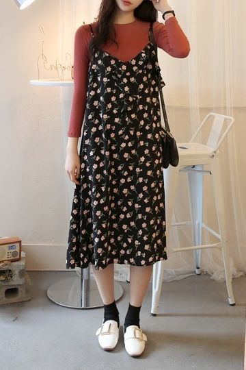 Floral Long Dress Outfit, Korean Dress Casual, Long Dress Outfit, Cute And Casual Outfits, Flower Dresses Outfit, Flower Long Dress, Casual Long Dresses, Casual Long Dress, Kore Ulzzang