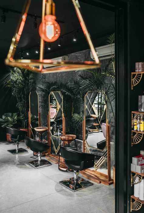 Industrial Salon Decor, Hair Styles For Older Women, Salon Decor Studio, Rustic Salon, Barbershop Design Interior, Beauty Shop Decor, Mens Hair Salon, Barber Shop Interior, Black Ginger