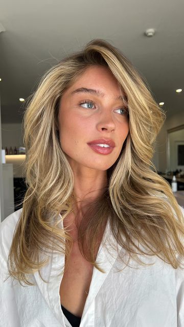 Sophie Richie Hair, Blonde Balayage Golden, Bixie Colour Hair, Sofia Richie Hair, Bixie Colour, Turquoise Hair Color, Frosted Tips, Cinnamon Hair, Dark Brunette Hair