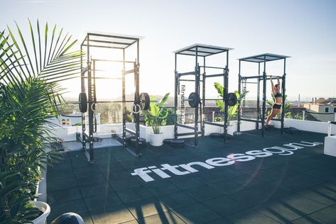 Rooftop Gym, Functional Training Gym, Terrace Exterior, Gym Plans, Backyard Gym, Dream Gym, Gym Design Interior, Open Gym, Home Gym Design