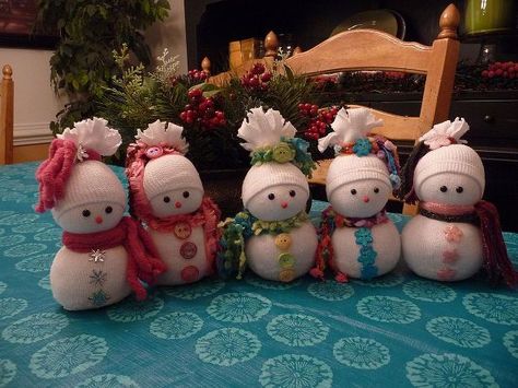 Sock Snowmen or Snow Babies As I Like To Call Them Sock Snowman Craft, Sock Snowman, Sock Crafts, Navidad Diy, Snowman Crafts, Noel Christmas, Winter Crafts, Christmas Deco, Xmas Crafts