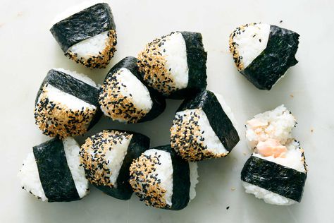 Salmon Onigiri Recipe One Pot Dinners, Salmon Onigiri Recipe, Salmon Onigiri, Onigiri Recipe, Crispy Seaweed, Vegetarian Comfort Food, Salmon And Shrimp, Quick Chicken, Birthday Brunch