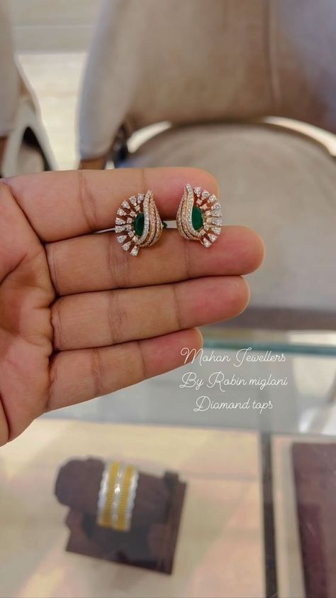 Diamond Rings Indian Design, Diamond And Gold Earrings, Gold Earrings Designs Indian, Latest Diamond Earrings Design, Diamond Studs Indian, Real Diamond Pendant Set, Earrings Design Gold, Earrings Gold Indian, Diamond Earrings Indian