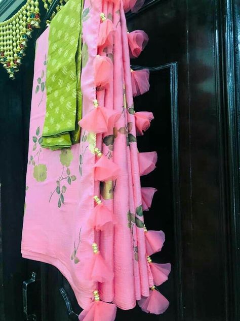 Fancy Tassels For Saree, Tessals Design, Tassels For Saree, Tassels Fashion Clothing, Fancy Tassels, Saree Kuchu New Designs, Tassels Designs, Saree Pallu, Floral Sarees