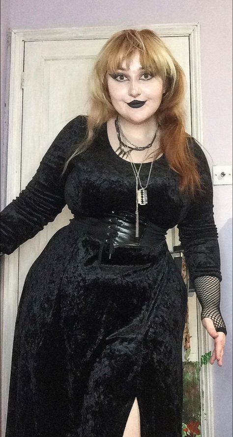 Alt Goth Outfits Plus Size, Plus Size Victorian Goth, Vampire Goth Outfits Plus Size, Trad Goth Outfits Plus Size, Plus Size Romantic Goth, Romantic Goth Outfits Plus Size, Goth Fashion Plus Size, Plus Size Trad Goth, Gothic Plus Size