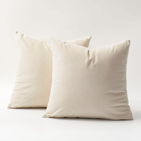 Tela, Decorative Pillows For Bed, Square Couch, Target Pillows, Pillows For Bed, Pillows For Living Room, Sofa Cream, Cream Pillows, Velvet Throw Pillow