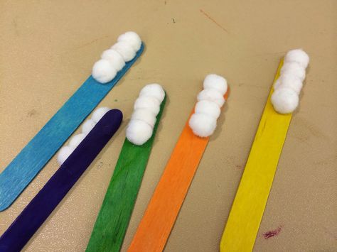 Toothbrush Sensory Play, Toothbrush Art For Preschool, Toothbrush Crafts For Toddlers, Tooth Brush Craft Preschool, Preschool Toothbrush Craft, Toothbrushing Activities, Toothbrush Craft, Dentist Crafts, Dental Health Preschool Crafts