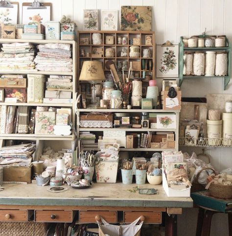 Seamstress Studio, She Shed Decorating Ideas, Vintage Sewing Rooms, Craft Room Organisation, Shabby Chic Office, Sewing Room Storage, Room Organisation, Center Tables, Studio Spaces