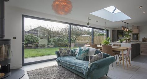 Case Studies: Fixed Up 60's Bungalow | Express Bi-Folds Side Extension Ideas, Rear Extension Ideas, Bungalow Extension, Bungalow Conversion, Dormer Bungalow, Bungalow Extensions, Modern Bungalow Exterior, House Extension Plans, Side Extension