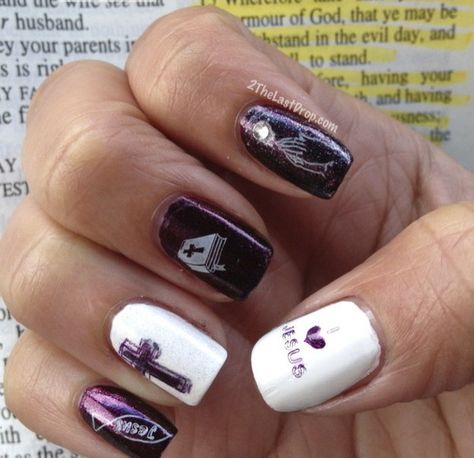 Nails With Scripture, Bible Nail Designs, Bible Verse Nail Art, Bible Nail Art, Cross Nails Short, Bible Nails, Faith Nails Designs, Jesus Nails Designs, Christian Nails