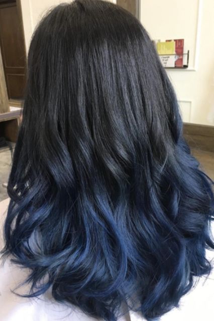 Dip Dye Hair, Blue Hair Highlights, Denim Hair, Blue Ombre Hair, Blue Black Hair, Hair Dyed, Dark Blue Hair, Ombre Highlights, Hair Ombre