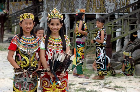 Borneo Island, Dayak Borneo, East Kalimantan, Country Photos, Musik Tradisional, Black Velvet Fabric, Asia Tenggara, Traditional Wedding Dresses, Brunei Darussalam