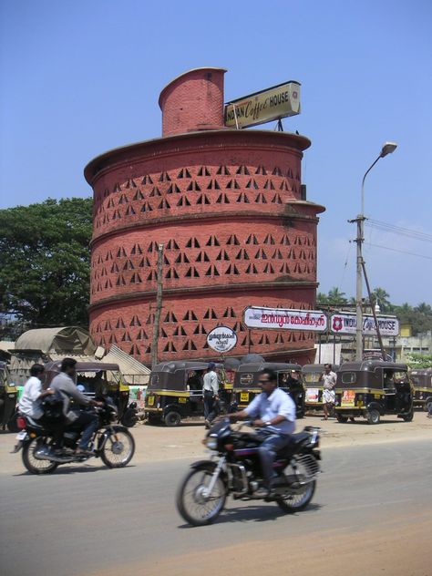 Indian Coffee House, Laurie Baker, Indian Coffee, Floral Park, Tropical Architecture, Unusual Buildings, Organic Architecture, Architecture Old, Girly Quotes