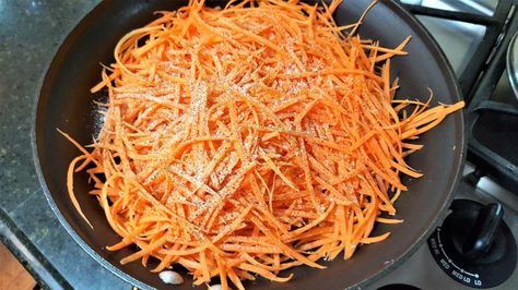 Buttery Julienned Carrots – Simply Sundays! Julienne Carrots Recipe, Carrots Recipe Healthy, Brown Sugar Recipe, Julienne Vegetables, Sauteed Carrots, Julienned Carrots, Carrots Recipe, Carrot Recipes, Honey Recipes