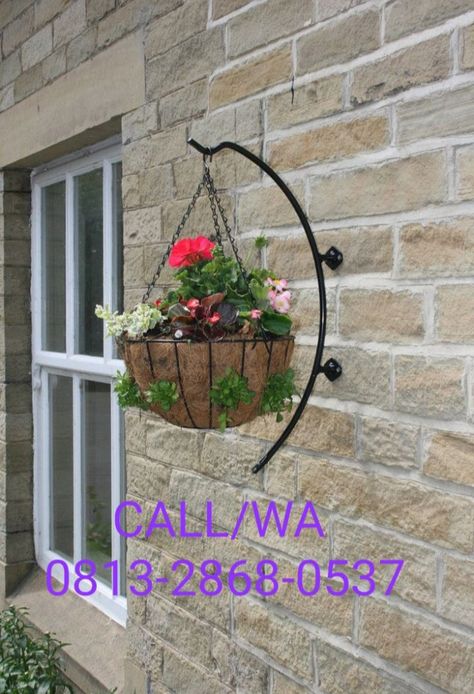 Decorative Hanging Baskets, Metal Plant Hangers, Hanging Basket Brackets, Rusty Garden, Support Pour Plante, Hanging Flower Baskets, Hanging Flower Pots, The Cradle, Carving Patterns