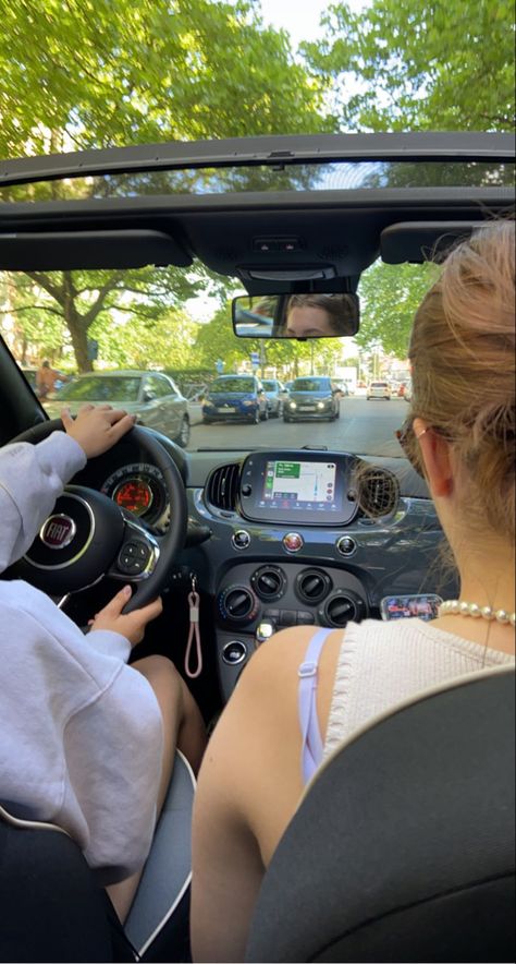 #besties #car #cabrio #fiat500 #driving #summer #vacation #windowsdown Cute Driving Pictures, Aesthetic First Car, Cabrio Aesthetic, Good First Cars, Fiat 500 Aesthetic, Fiat 500 Convertible, First Car Aesthetic, Driving Motivation, Open Roof Car