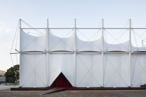 Gallery of Garage Screen Cinema / snkh studio - 6 Movie Theater Design Architecture, Open Cinema Architecture, Film Museum Architecture, Cinema Complex Plan, Cinema Complex Architecture, Garage Screen, Bedouin Tent, Temporary Architecture, Renzo Piano