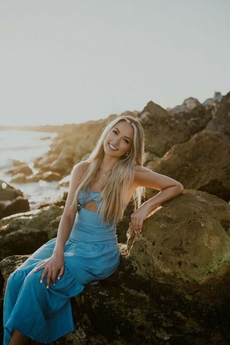 Senior Ocean Pictures, Mama Mia Photoshoot, Ocean Graduation Pictures, Senior Pictures Beach Outfits, Senior Beach Poses, Summer Senior Pictures Outfits Beach, Sunset Beach Senior Photos, Senior Picture Inspo Beach, Senior Photo Poses Beach