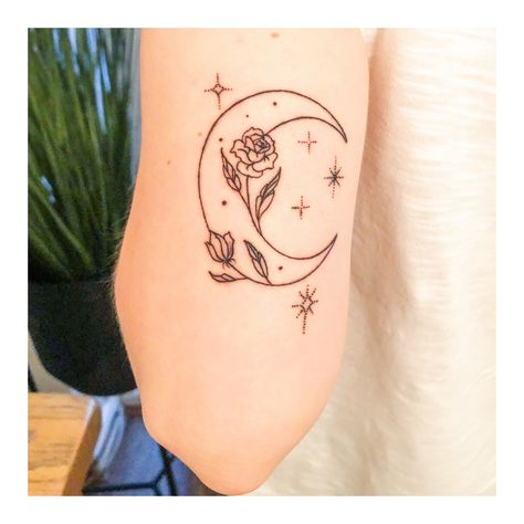 Moon And Vines Tattoo, Cresent Moon Tatoos, Moon And Rose Tattoo, Rose And Moon Tattoo, Fairytale Tattoos, Floral Moon Tattoo, Holly Tattoo, Honeysuckle Tattoo, Garter Tattoo