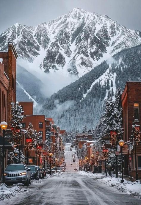 Aspen At Christmas, Colorado Christmas Vacation, Aspen Colorado Christmas, Snowy Honeymoon, Gatlinburg Tennessee Winter, Aspen Colorado Aesthetic, Durango Colorado Winter, Skiing Vacations, Colorado In December