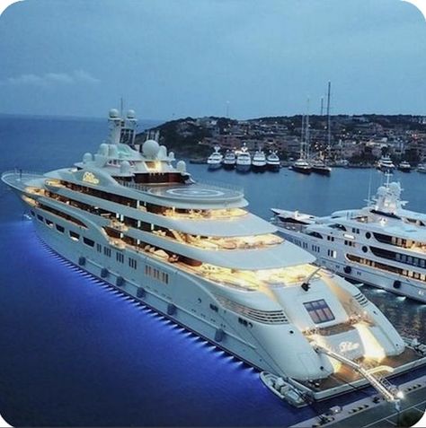 Most Expensive Yacht, Yacht Aesthetic, Make 6 Figures, Big Yachts, Luxury Jets, Mega Yachts, Make 10, Private Yacht, Yacht Interior