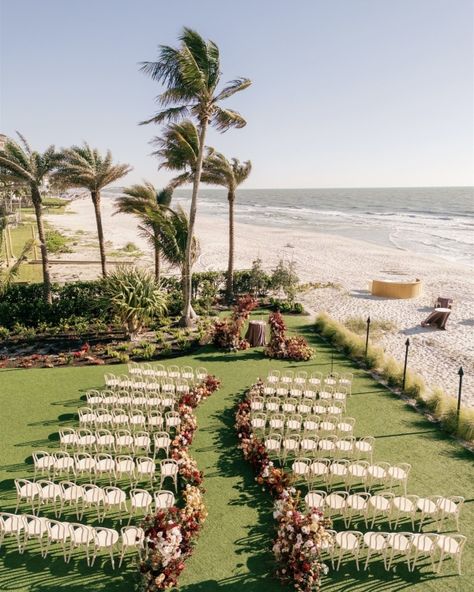 Ethereal Beach Wedding in Florida | Real Wedding: Katie & Alex Georgia Beach Wedding, Outdoor Florida Wedding, Intimate Wedding Beach, Classy Beach Wedding, Beach Wedding Aesthetic, Tropical Garden Wedding, Beach Wedding Sunset, Small Beach Wedding, Luxury Beach Wedding