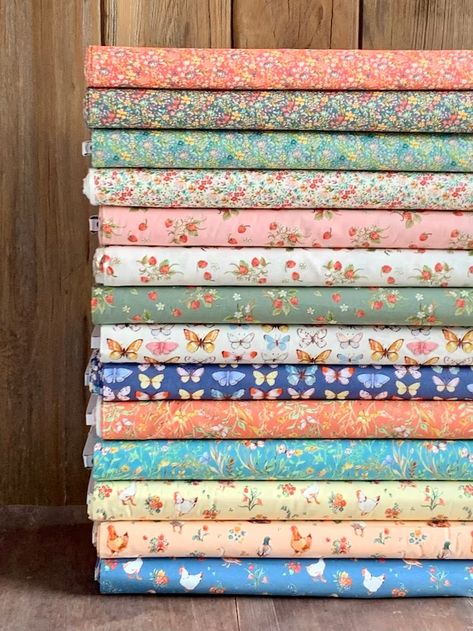 SunnySlopeFarms - Etsy Fabric For Sale By The Yard, Puff Quilts, Clare Therese, No Sew Fleece Blanket, Shabby Chic Fabric, Sewing Fleece, Linen Ribbon, Fabric Trimmings, Homespun Fabric