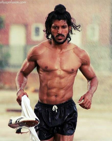 Farhan Akhtar Milkha Singh, Farhan Akhtar, Army Couple Pictures, Running Photos, Gym Wallpaper, Athletic Build, Man Up Quotes, Celebrity Workout, Motivational Picture Quotes